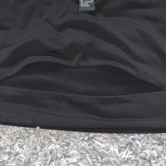 Forever 21 Cutout Crop Top Medium - Picture 3 of 4